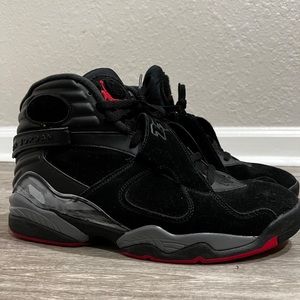 Cleaning son closet out. No box.Slightly used Black Retro Jordan 8
Black Cement